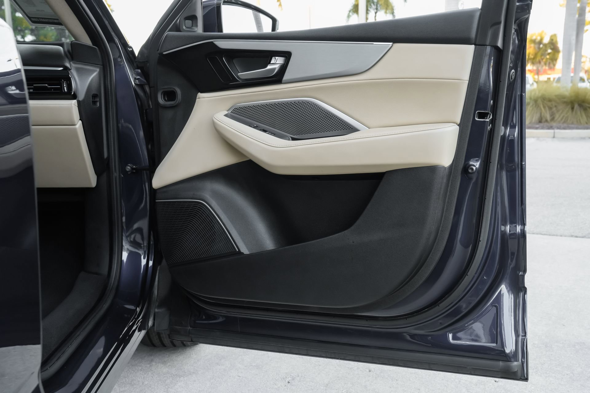 Used 2022 Acura MDX FWD image 39