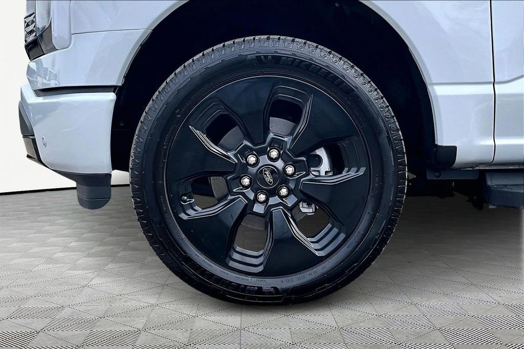 Certified 2025 Ford F150 Lightning Platinum w/ Dark Elements Package image 9