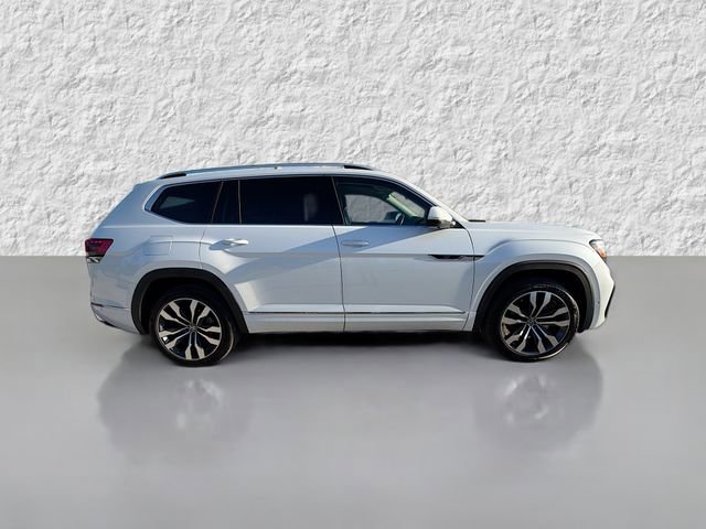Used 2023 Volkswagen Atlas SEL Premium image 2