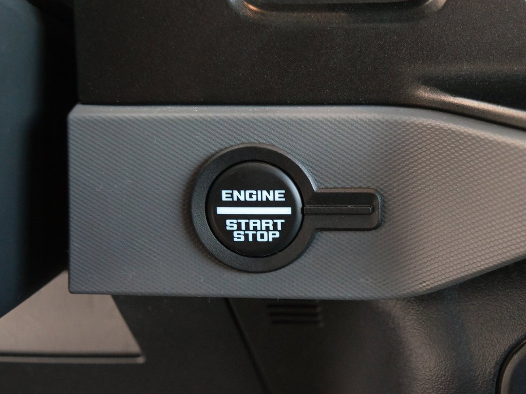 Used 2022 Ford Bronco Black Diamond image 18