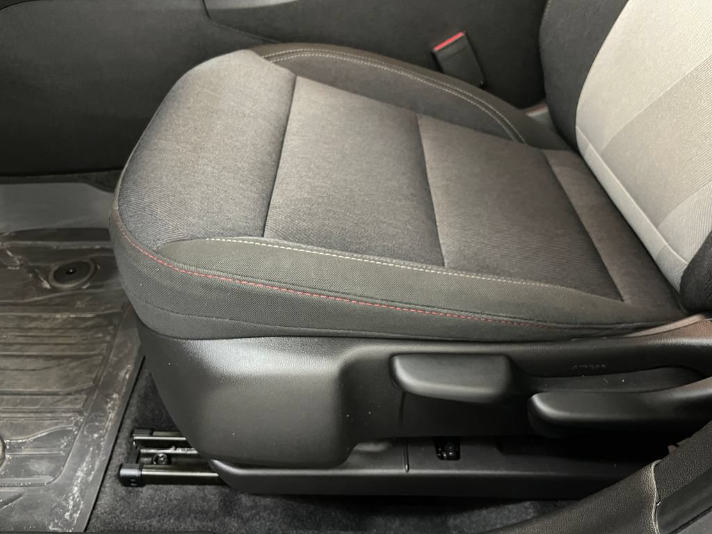 Used 2024 Chevrolet Trax RS w/ Driver Confidence Package FWD image 21