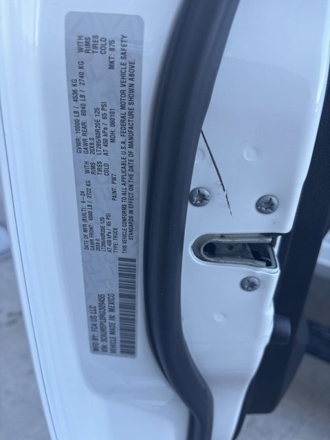 Used 2024 RAM 2500 Limited image 14