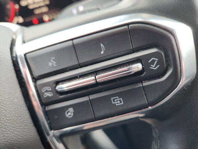 Used 2025 GMC Terrain Elevation image 39