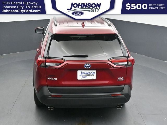Used 2024 Toyota RAV4 XLE AWD/4WD image 25