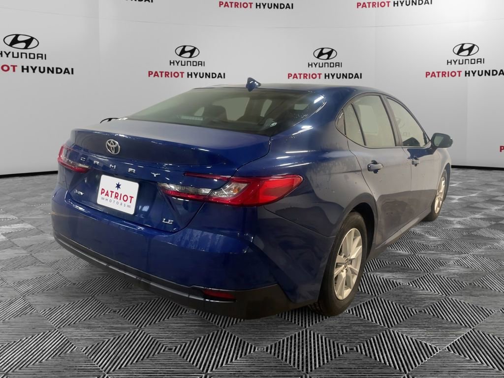 Used 2025 Toyota Camry LE video 3