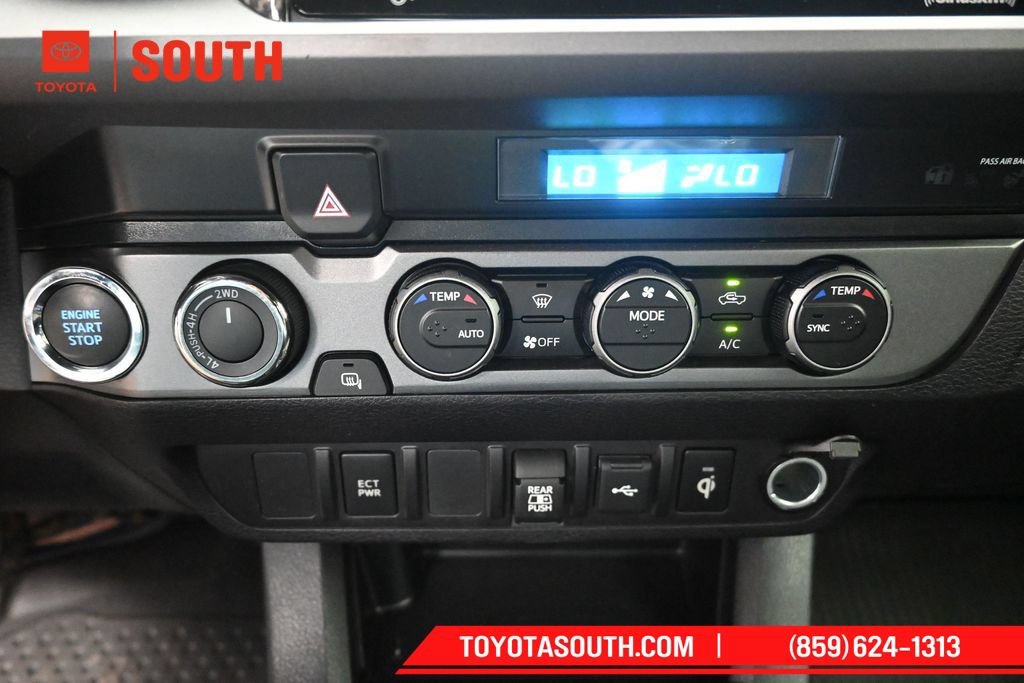 Used 2023 Toyota Tacoma TRD Sport AWD/4WD image 17