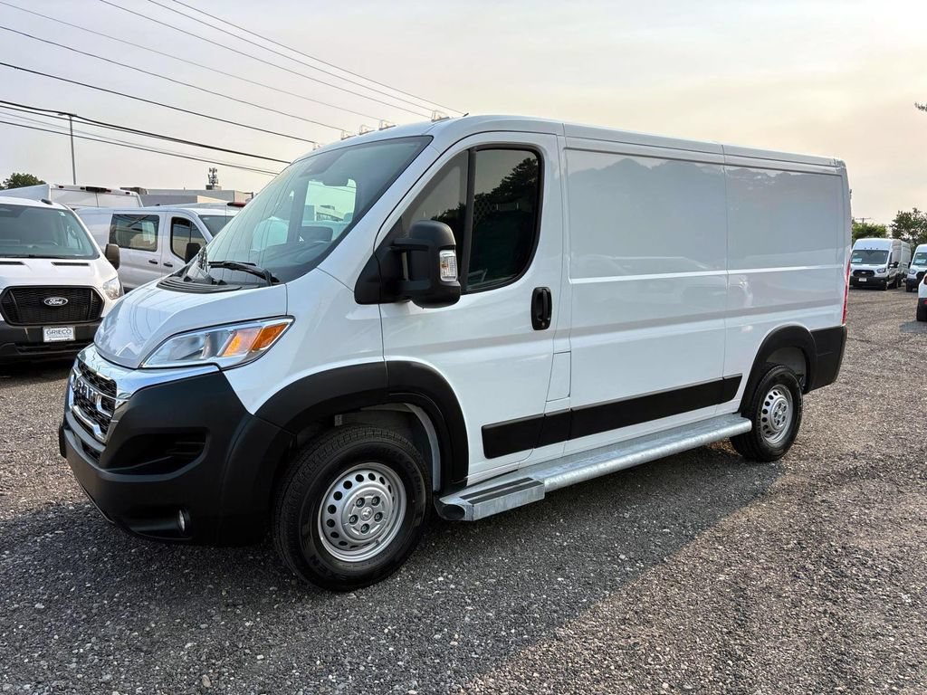 Used 2025 RAM ProMaster 2500 w/ U-Haul Equipment Group FWD image 6