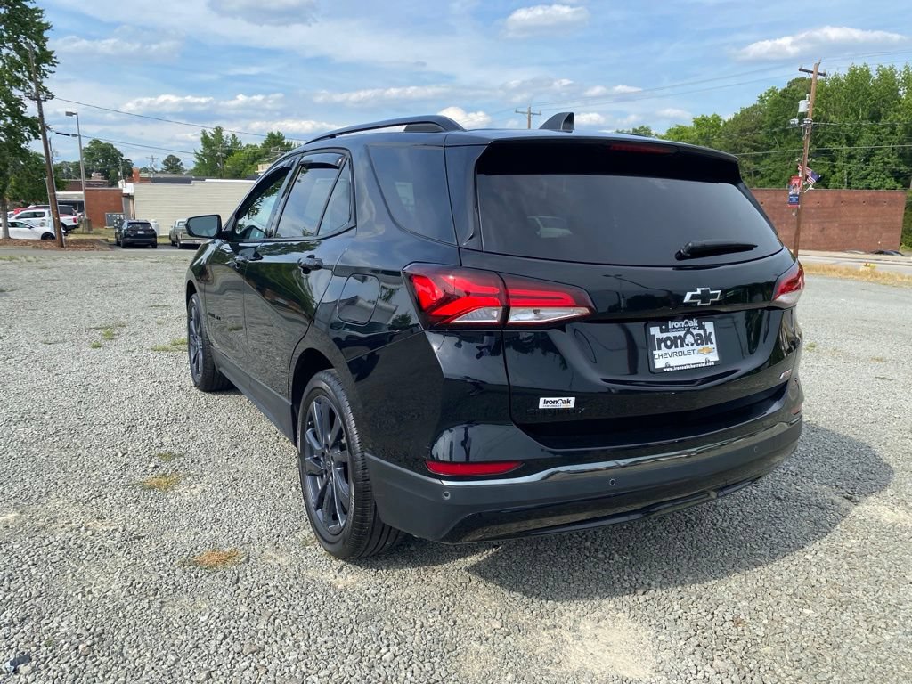 Used 2023 Chevrolet Equinox RS FWD image 5
