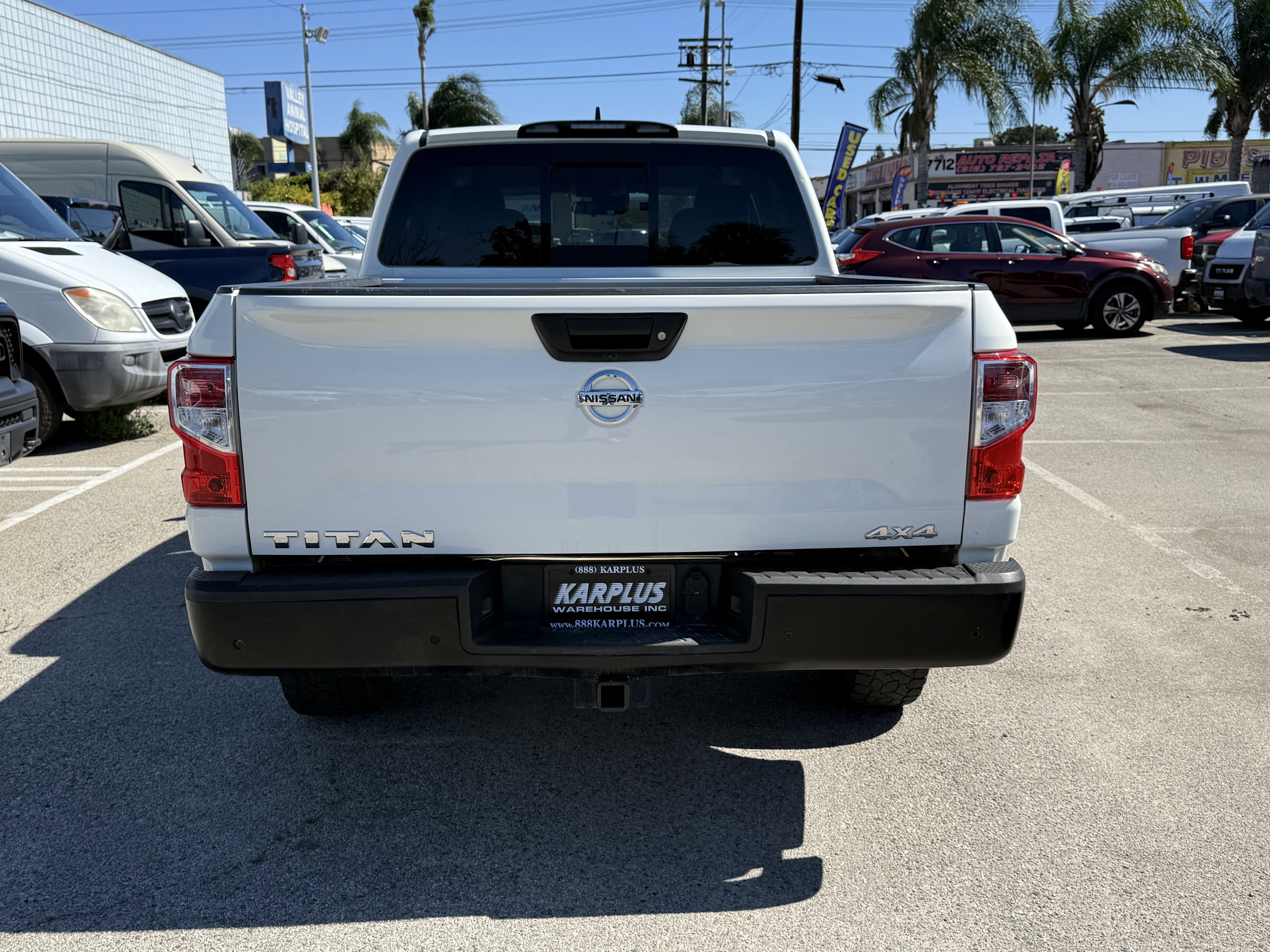 Used 2022 Nissan Titan S w/ S Utility Package image 11