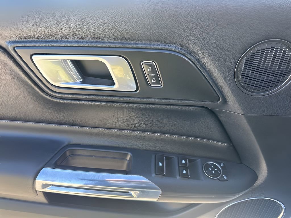 Used 2020 Ford Mustang Premium image 26