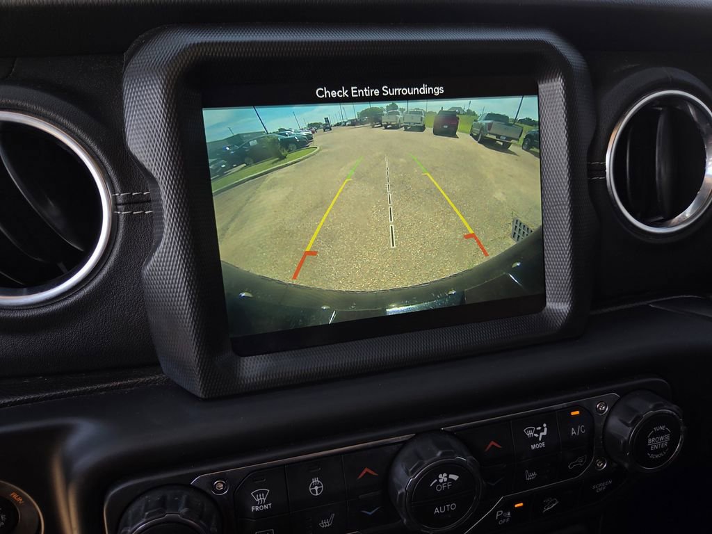 Used 2019 Jeep Wrangler Unlimited Sahara image 12