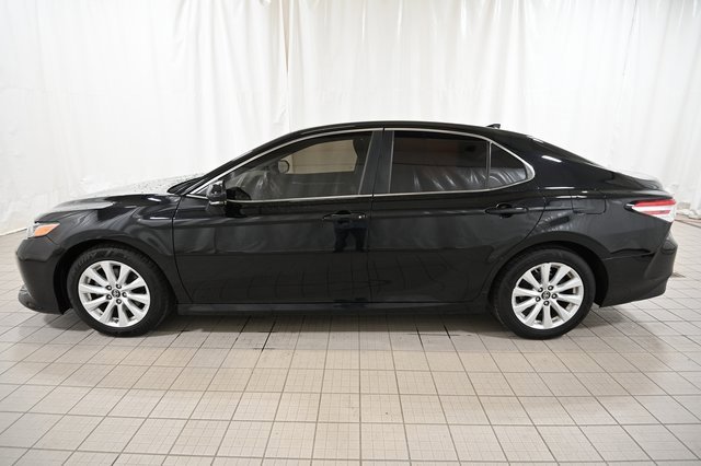 Used 2019 Toyota Camry LE image 9