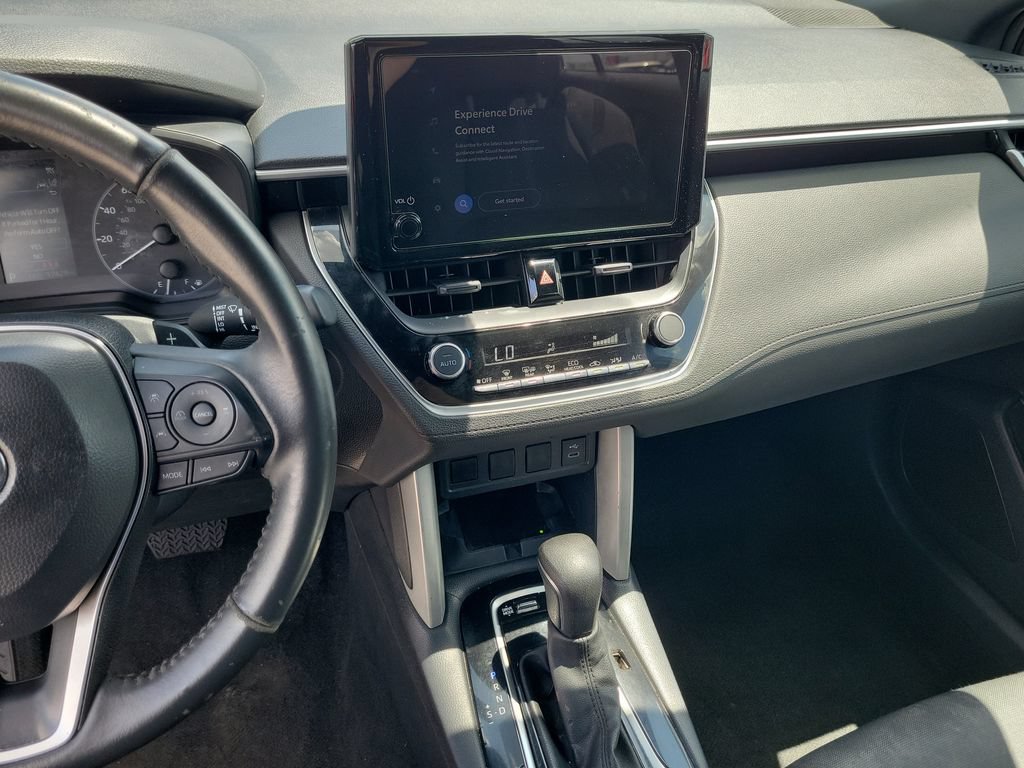 Used 2024 Toyota Corolla Cross AWD Hybrid image 17