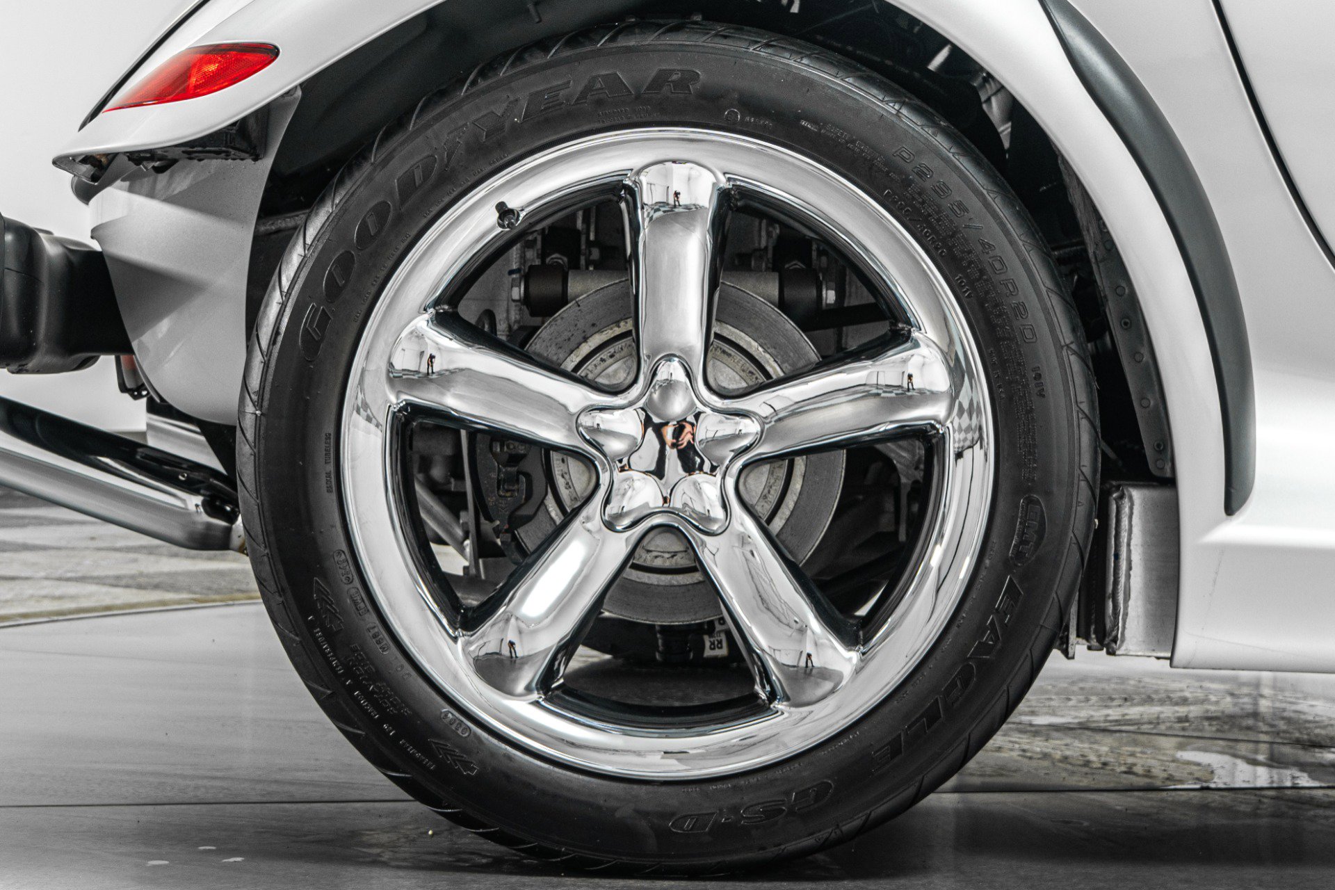 Used 2000 Plymouth Prowler image 39