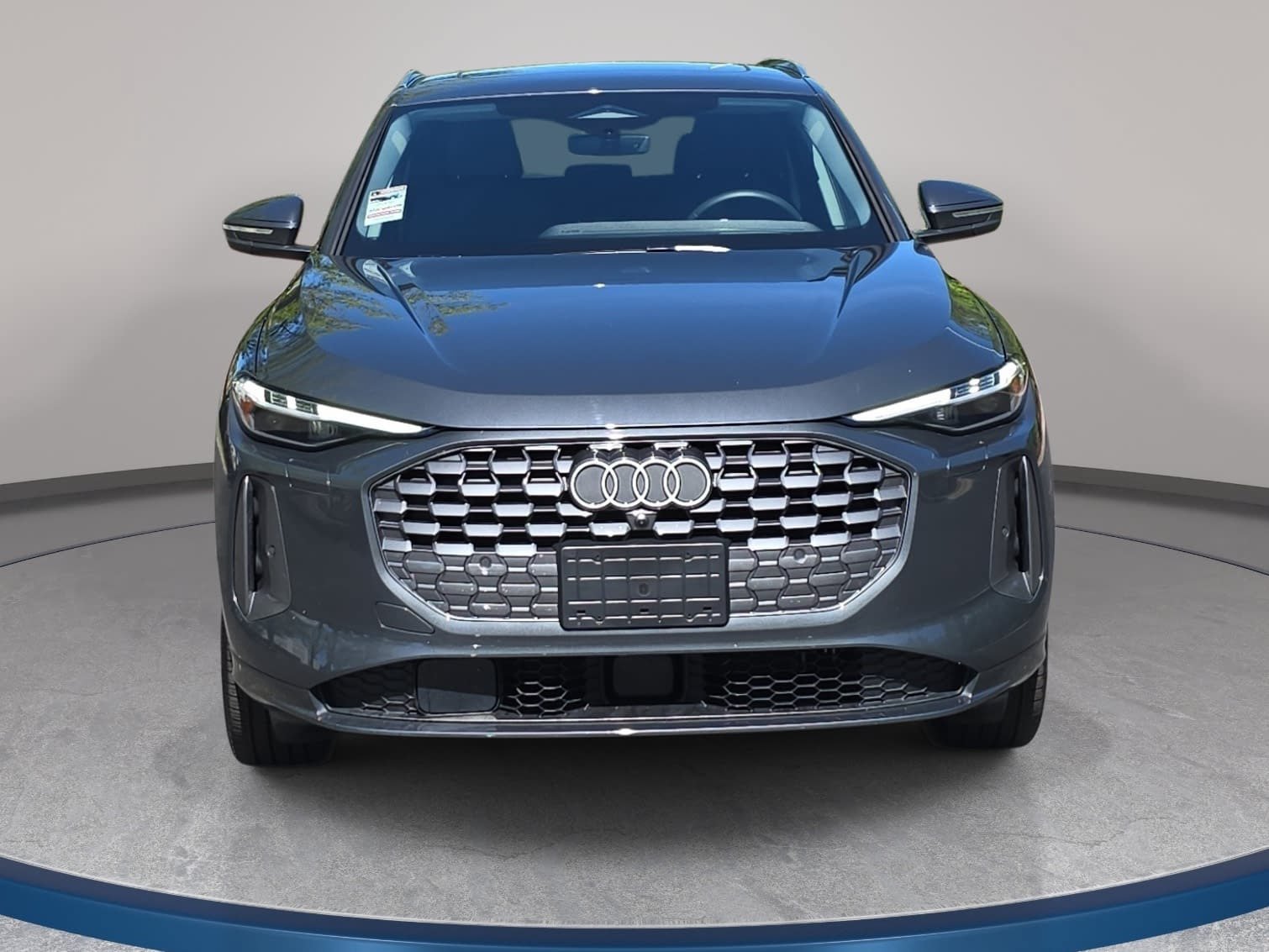 Used 2025 Audi Q5 Premium Plus w/ Premium Plus AWD/4WD image 2