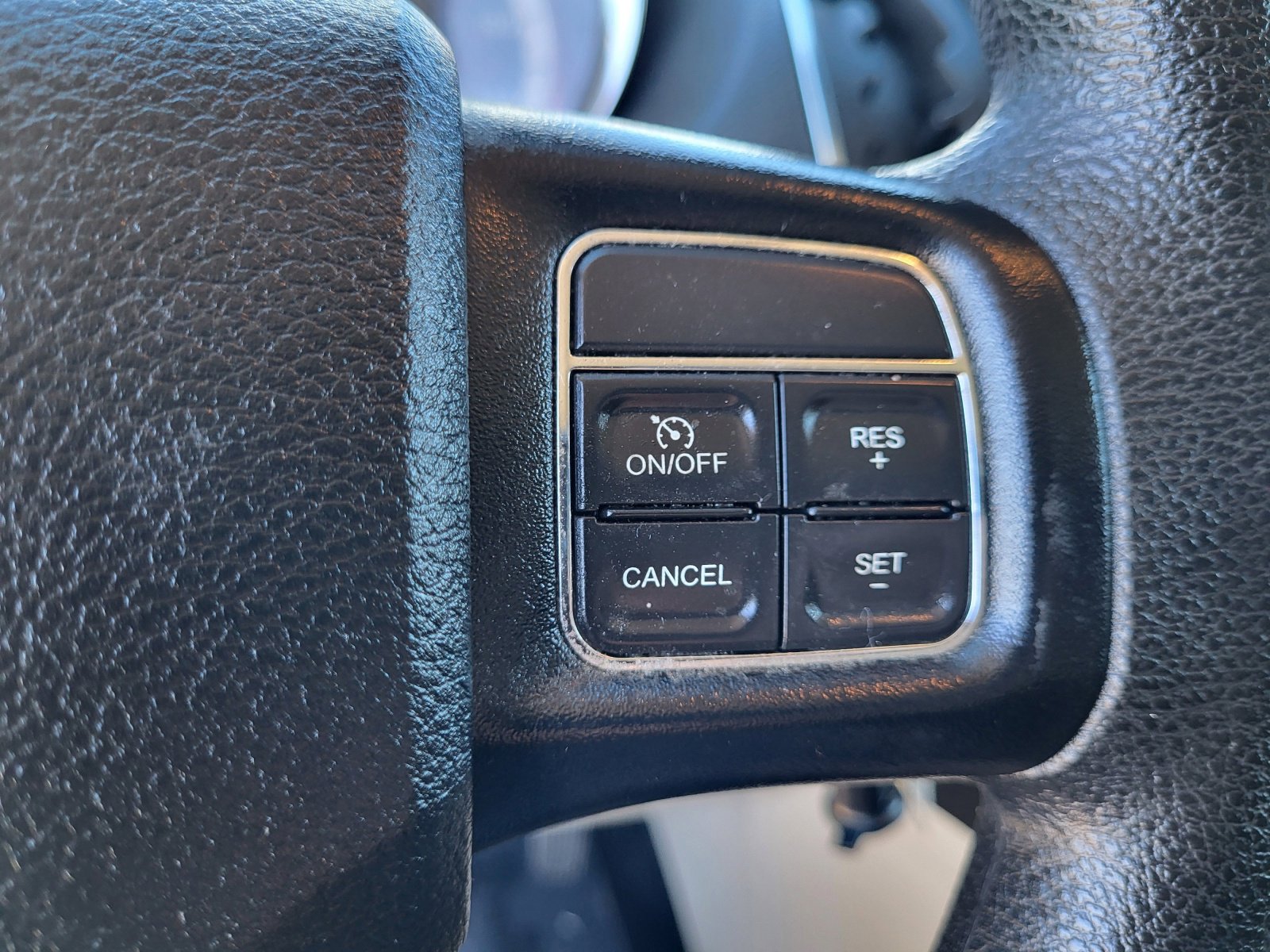 Used 2019 Dodge Grand Caravan SE w/ UConnect Hands-Free Group image 27