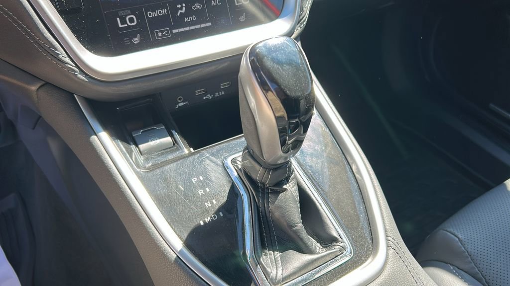 Certified 2022 Subaru Outback Limited image 17