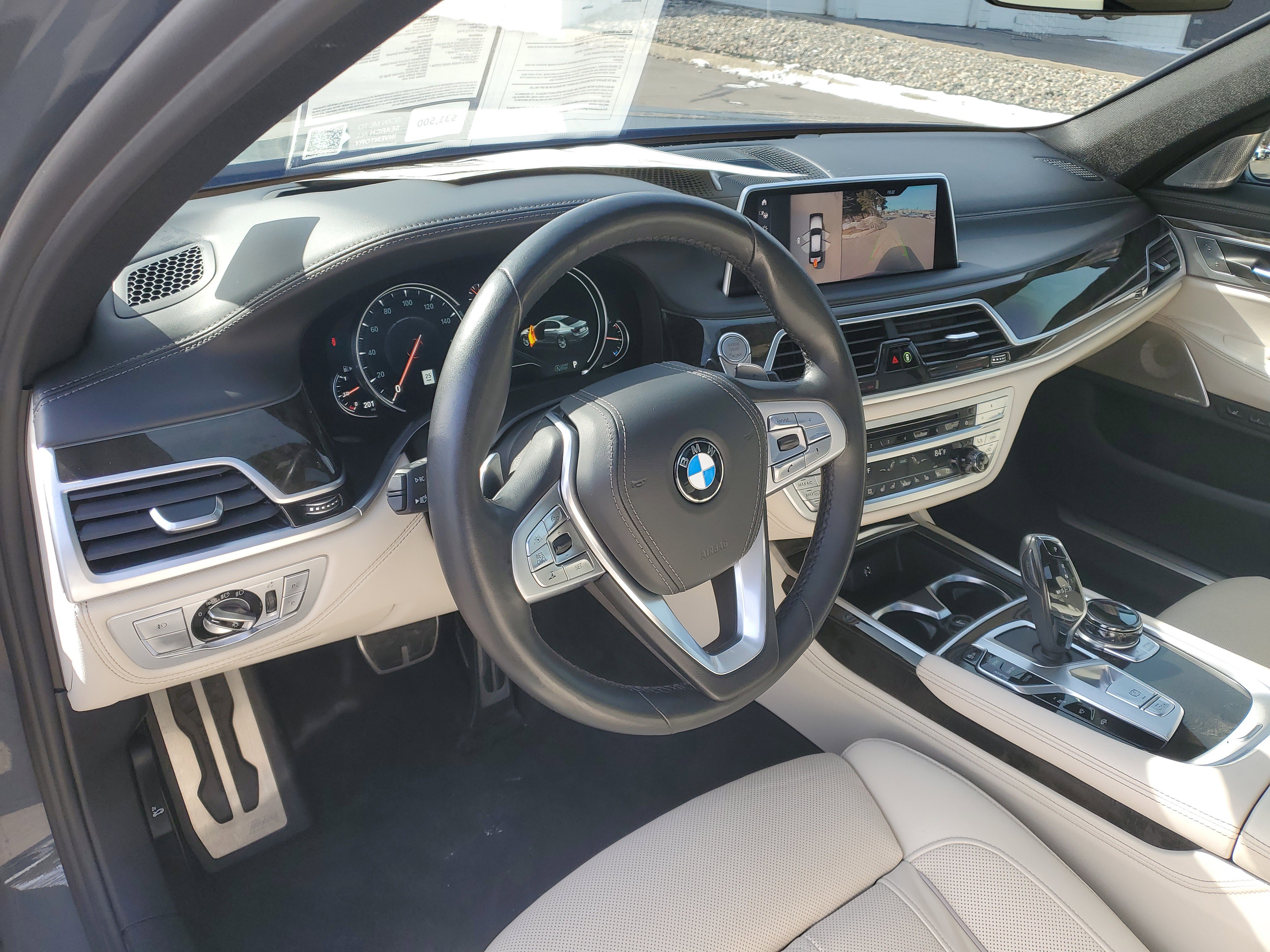 Used 2019 BMW 750i xDrive w/ Executive Package image 10