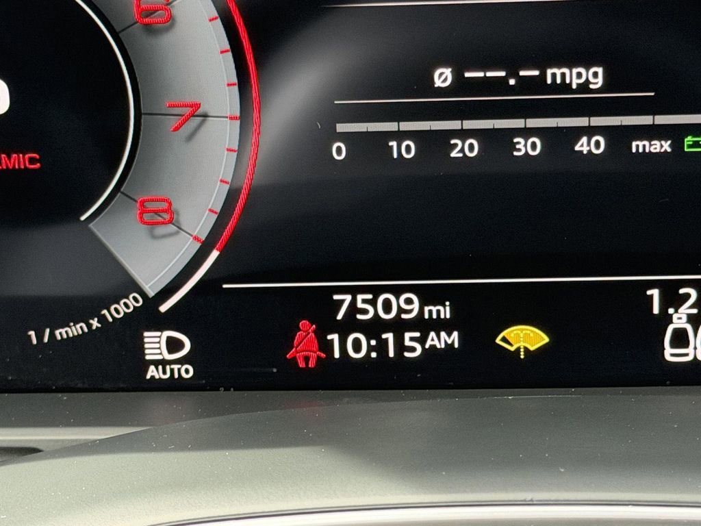 Used 2025 Audi Q8 Premium w/ Convenience Package AWD/4WD image 23