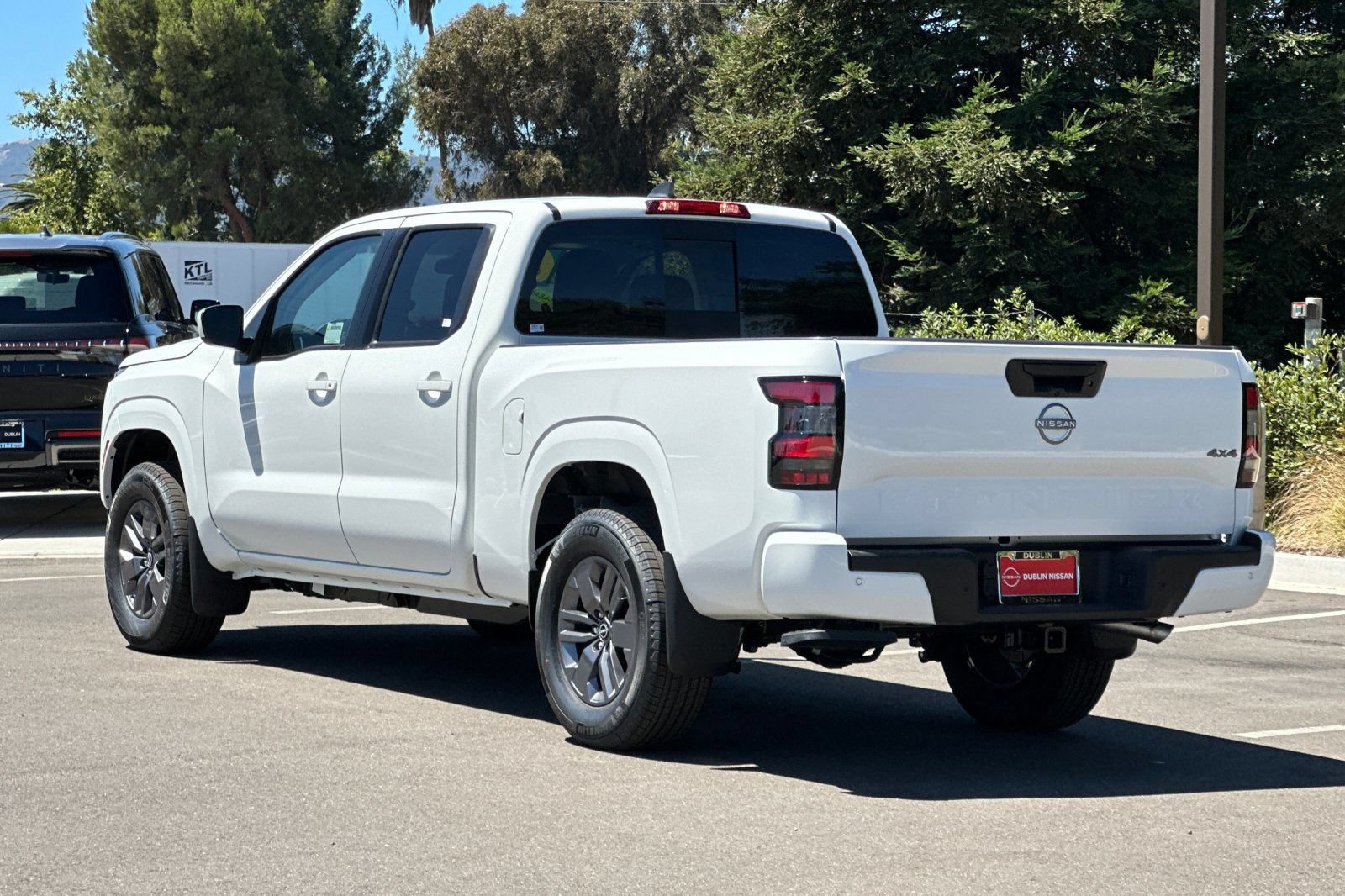 New 2026 Nissan Frontier SV w/ Tow Package AWD/4WD image 6