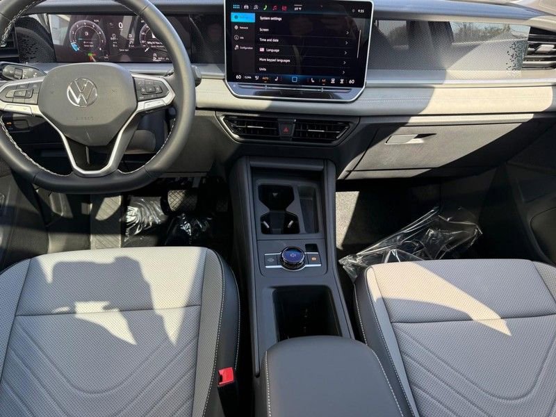 New 2026 Volkswagen Tiguan SE AWD/4WD image 6