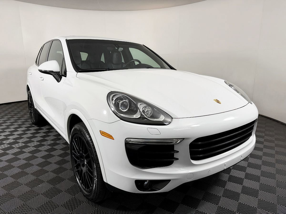 Used 2017 Porsche Cayenne Platinum Edition AWD/4WD image 5