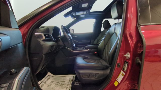 Used 2021 Toyota Highlander XSE AWD/4WD image 15