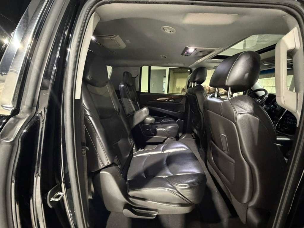 Used 2018 Cadillac Escalade ESV Premium Luxury image 13