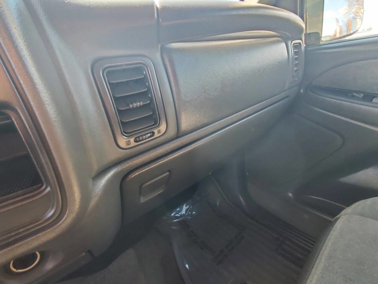 Used 2003 Chevrolet Silverado 1500 LS w/ Skid Plate Package image 20