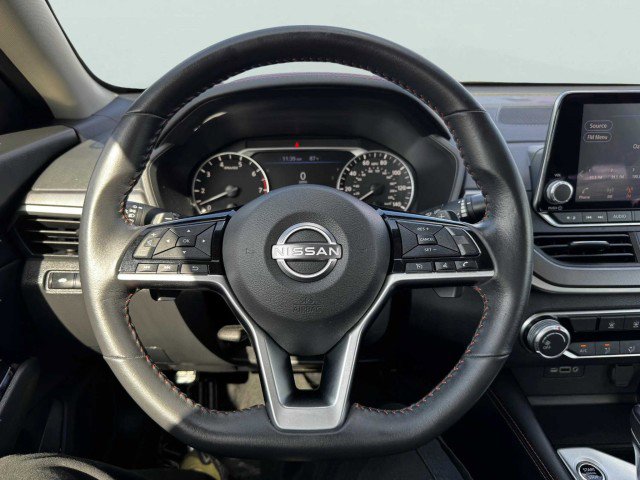 Used 2024 Nissan Altima 2.5 SR image 25