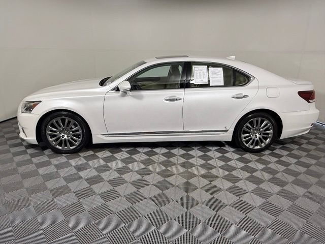 Used 2016 Lexus LS 460 w/ Comfort Package RWD video 3