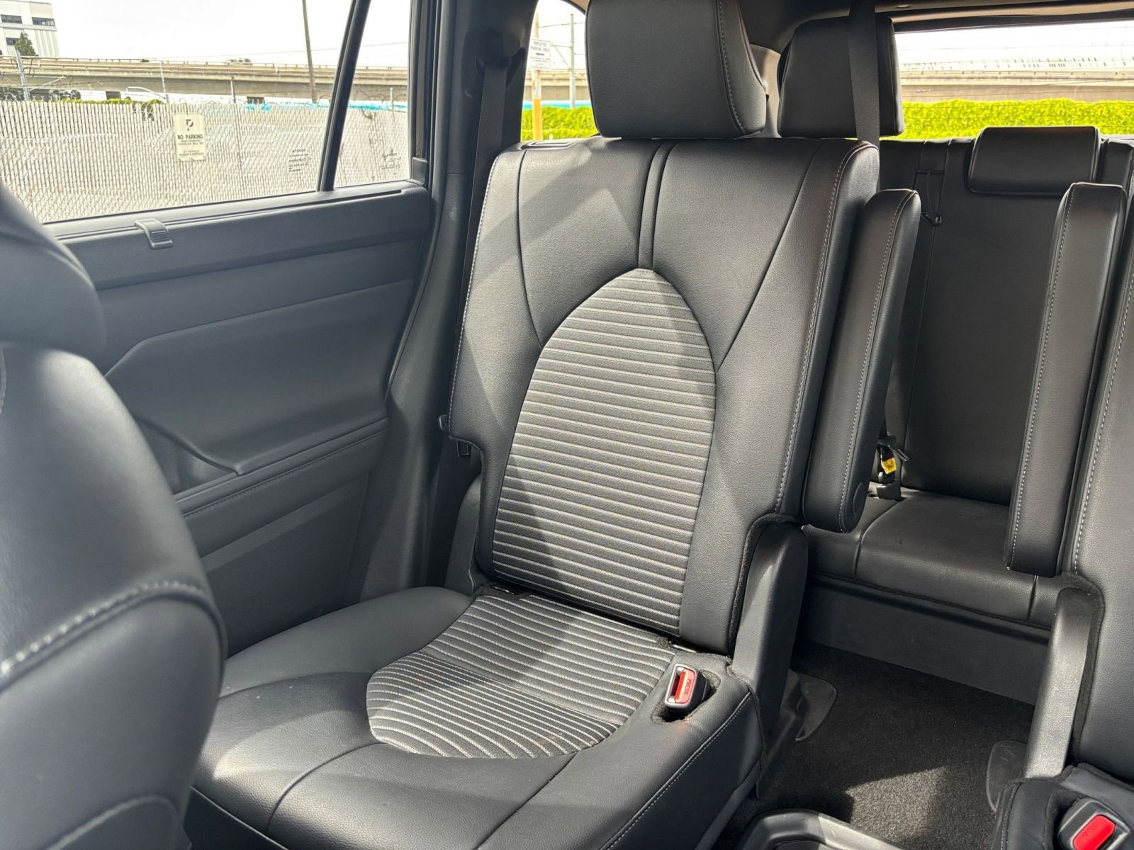 Used 2025 Toyota Highlander XSE image 42