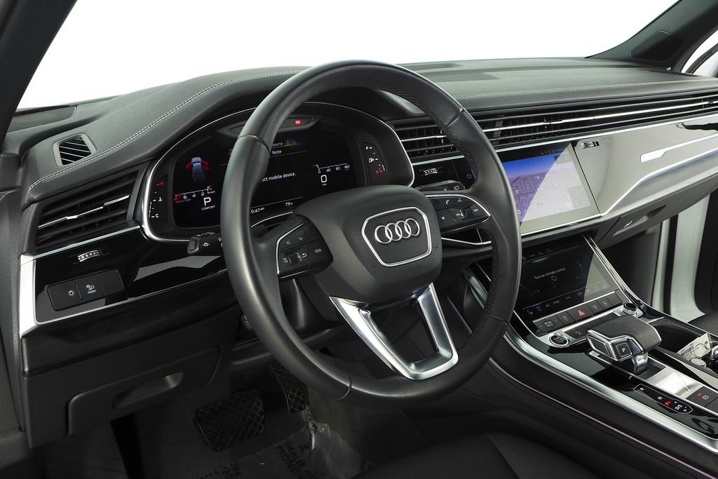 Used 2023 Audi Q7 2.0T Premium Plus w/ Premium Plus Package AWD/4WD image 32