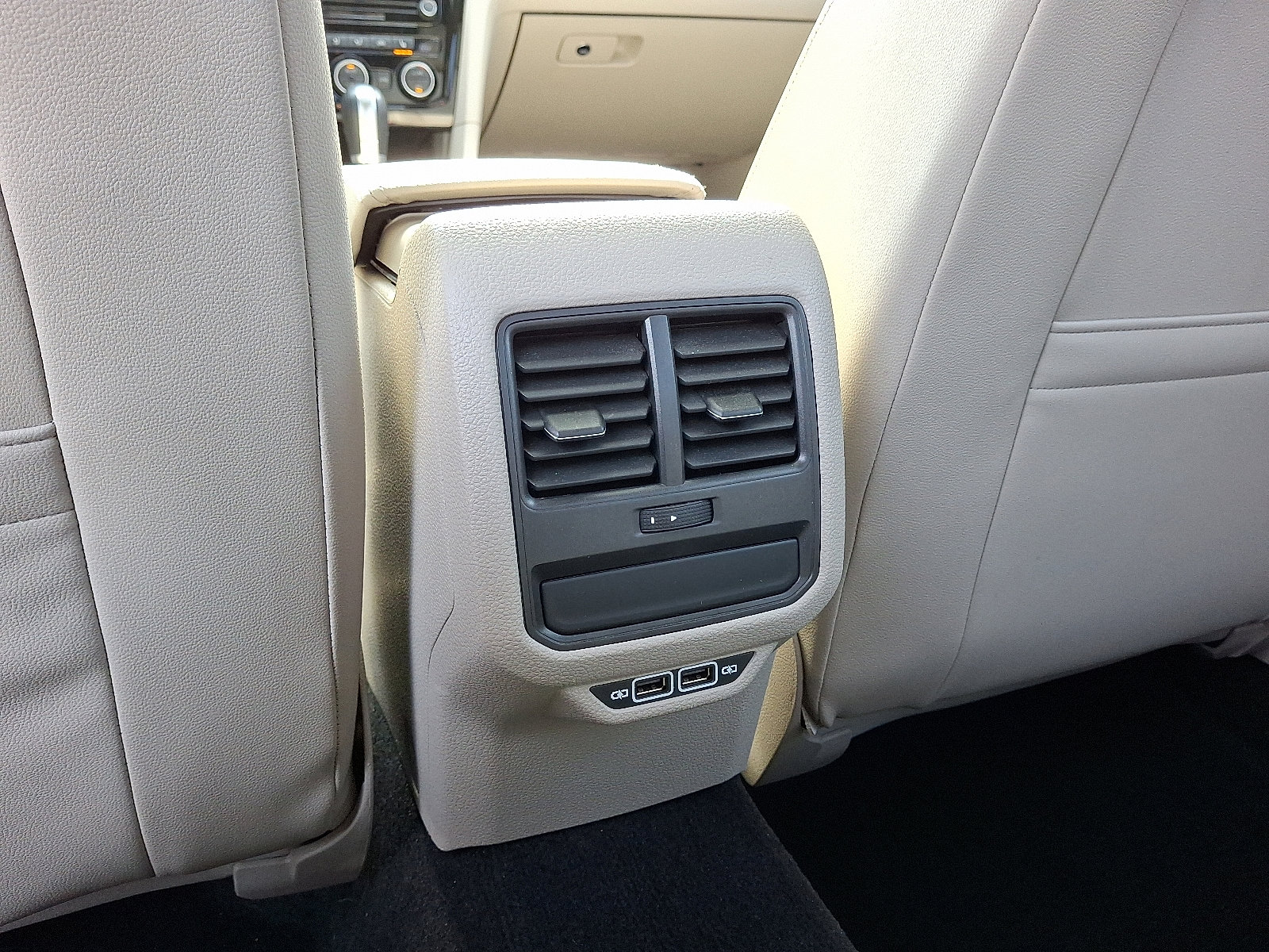 Used 2021 Volkswagen Passat 2.0T SE image 13