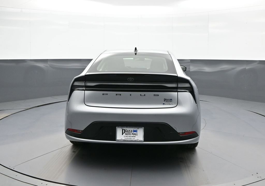 New 2026 Toyota Prius Plug-In Hybrid FWD image 7