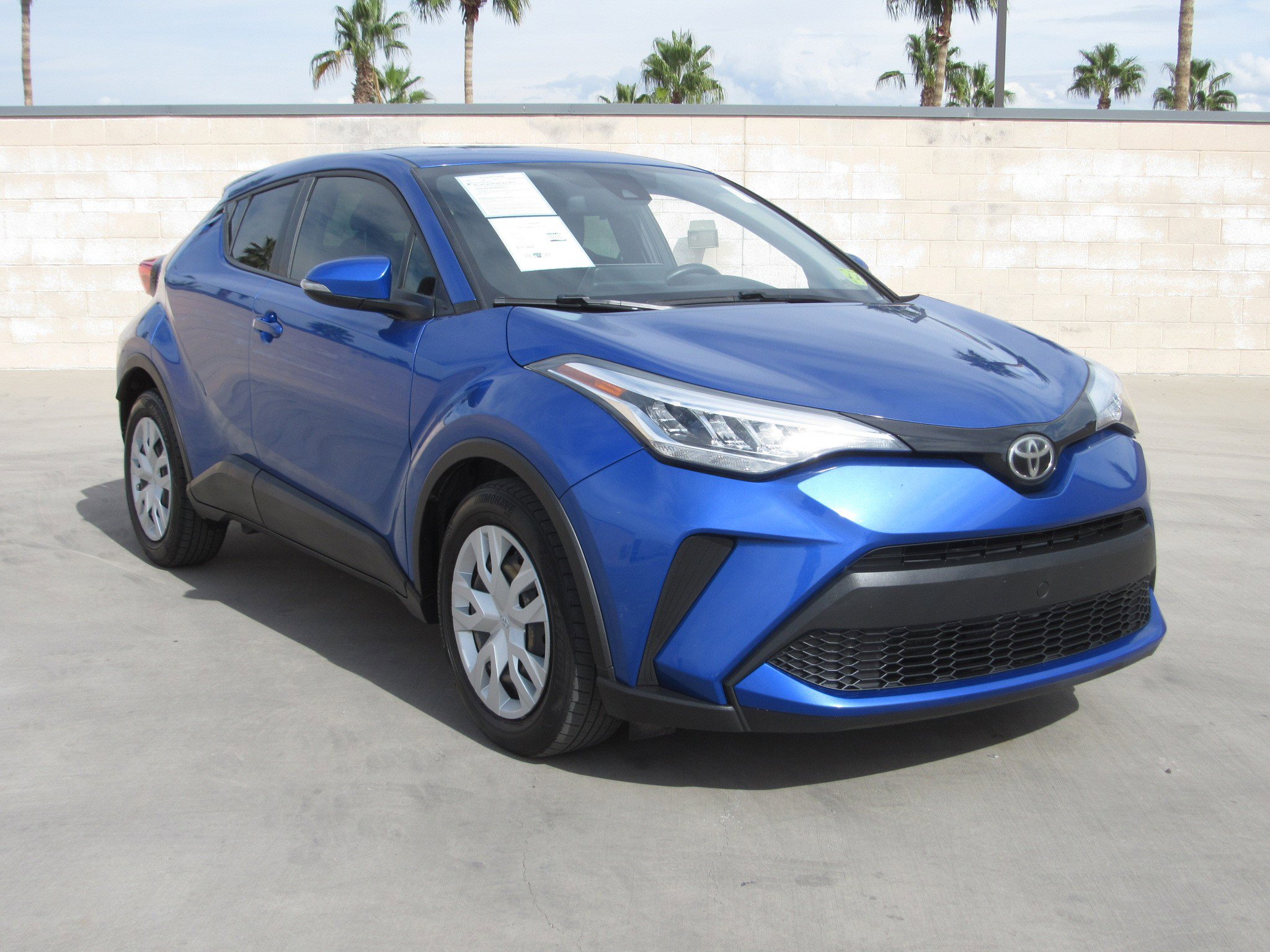 Used 2020 Toyota C-HR LE image 2
