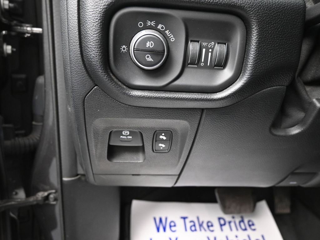 Used 2020 RAM 1500 Laramie w/ Sport Appearance Package image 15