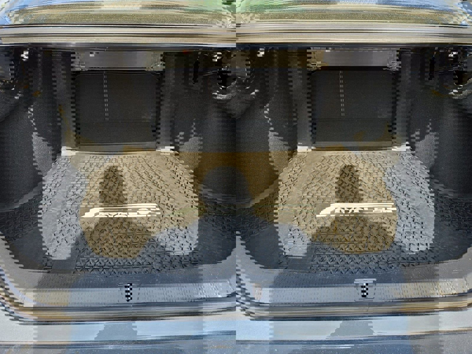 Used 2019 Toyota Avalon Touring FWD image 12