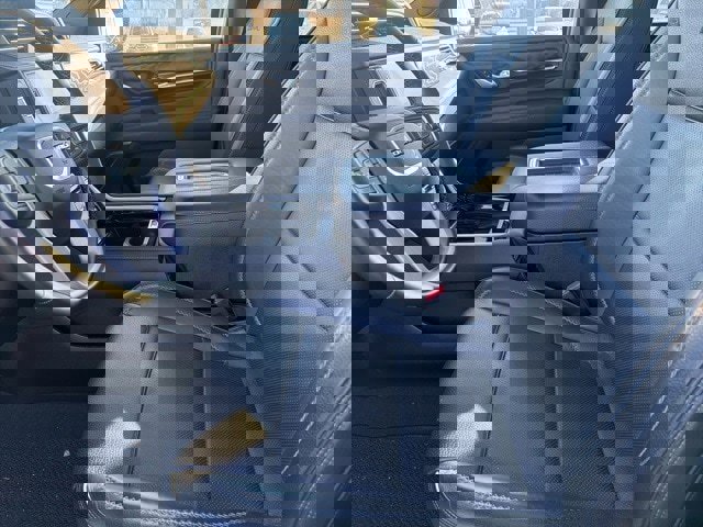 Used 2023 GMC Yukon Denali image 5