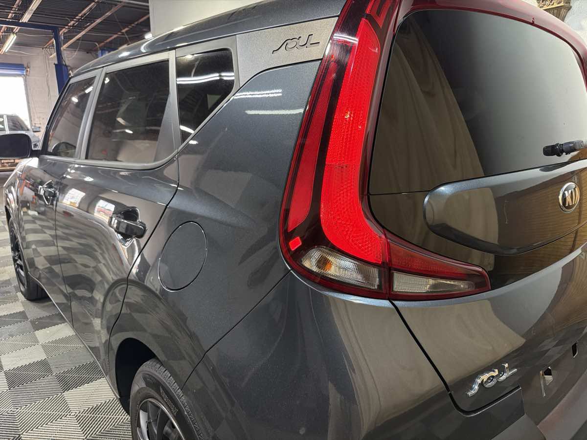 Used 2020 Kia Soul LX FWD image 9