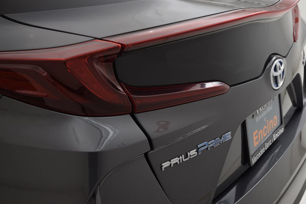 Used 2020 Toyota Prius Prime XLE FWD image 12
