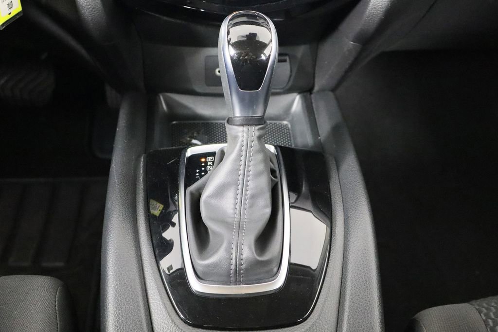 Used 2020 Nissan Rogue Sport S image 13