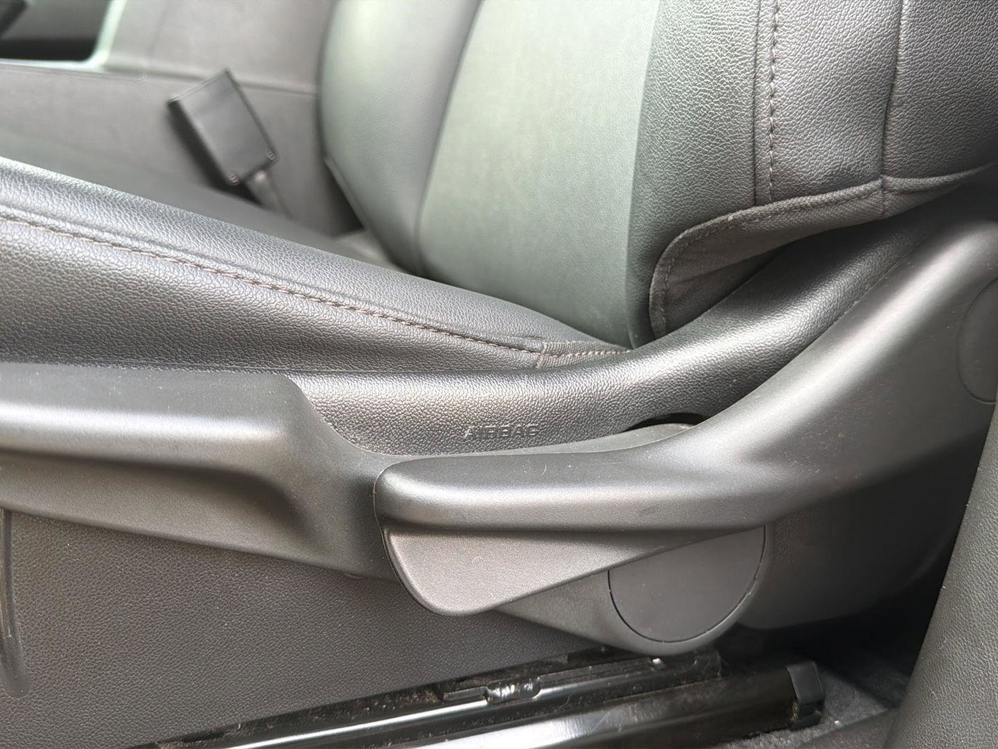 Used 2024 Chevrolet Colorado Trail Boss w/ Safety Package image 18