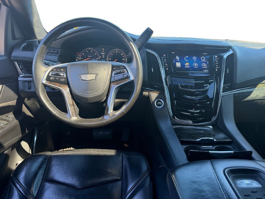 Used 2015 Cadillac Escalade Platinum AWD/4WD image 13