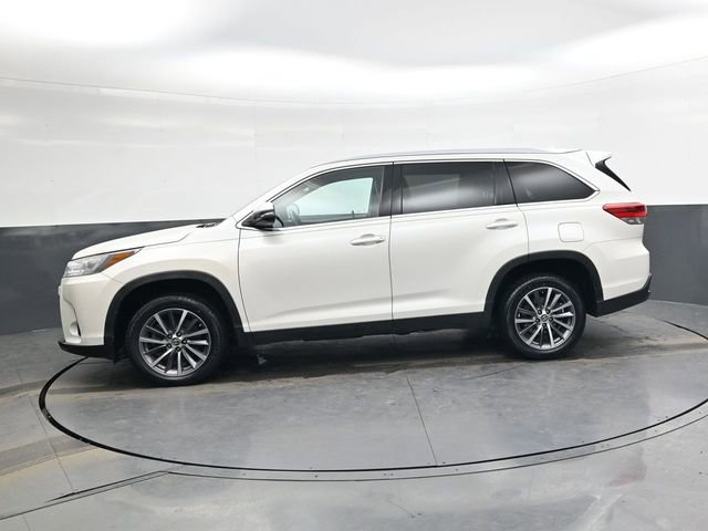 Used 2019 Toyota Highlander XLE image 9