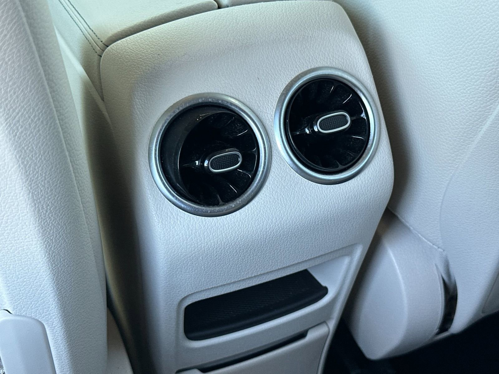 Certified 2022 Mercedes-Benz GLB 250 image 14