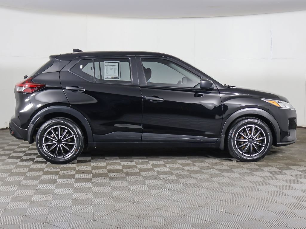 Used 2022 Nissan Kicks S image 15