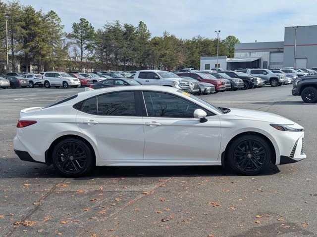 Used 2025 Toyota Camry SE image 8
