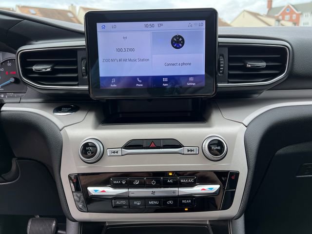 Used 2023 Ford Explorer XLT w/ Equipment Group 202A image 21