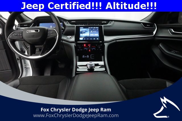 Used 2023 Jeep Grand Cherokee L Laredo image 5